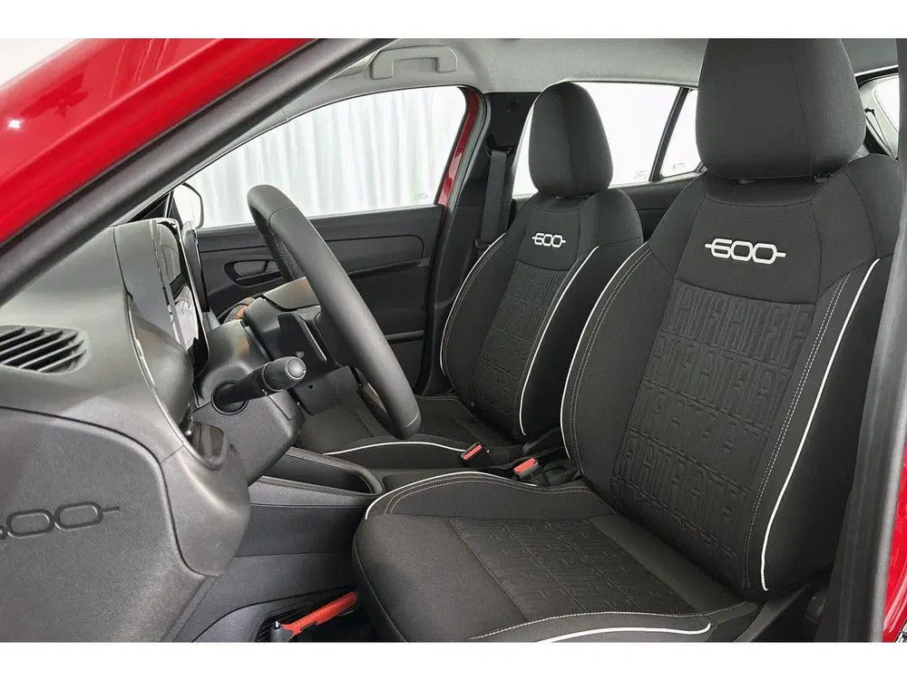 Fiat 600 1.2 Hybrid Urban uit 2026, foto 6