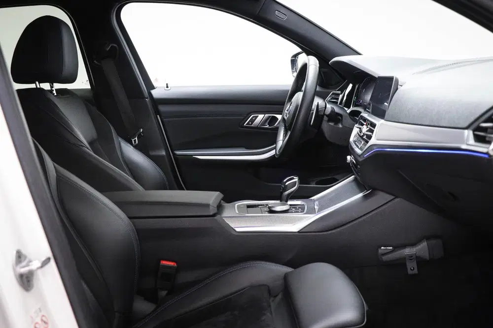 BMW 3-serie 318i M-Sport Executive Edition uit 2020, foto 7
