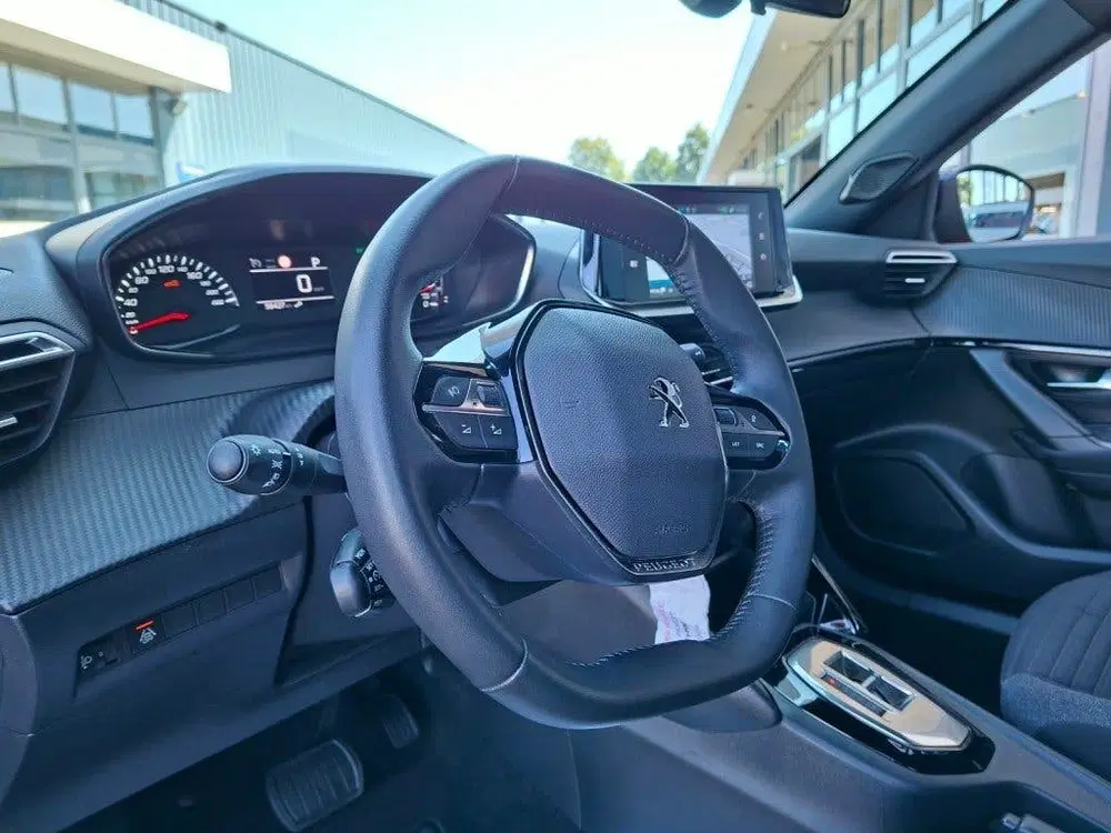 Peugeot 2008 1.2 PURETECH AUTOMAAT 130PK ACTIVE PACK AI uit 2023, foto 11