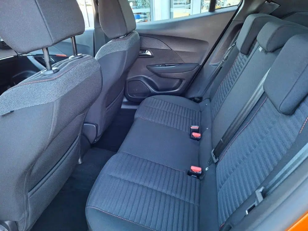 Peugeot 2008 1.2 PURETECH AUTOMAAT 130PK ACTIVE PACK AI uit 2023, foto 13