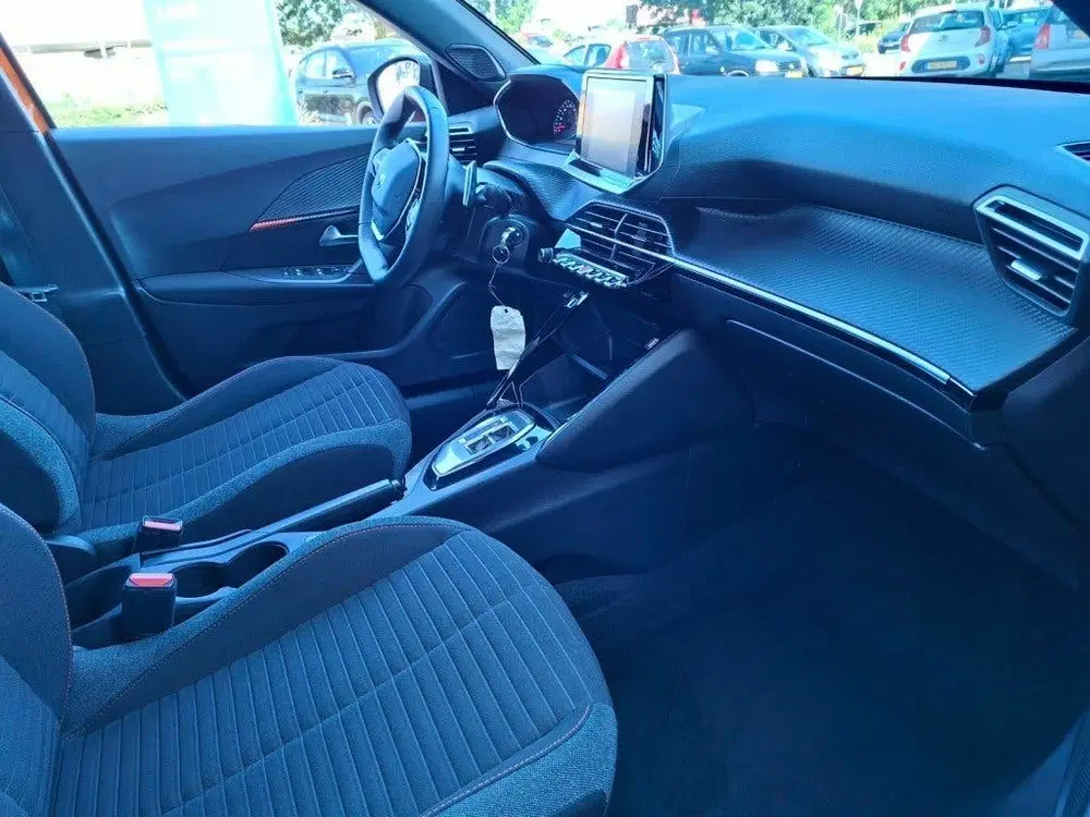 Peugeot 2008 1.2 PURETECH AUTOMAAT 130PK ACTIVE PACK AI uit 2023, foto 14