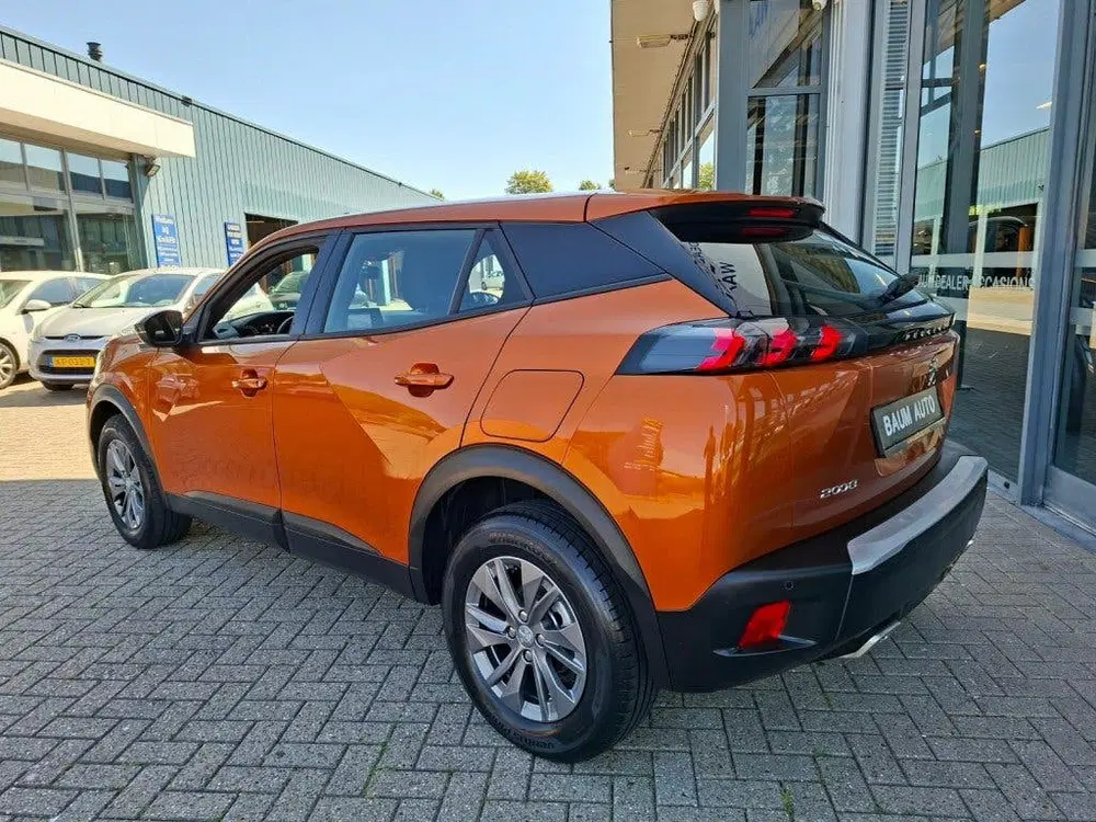 Peugeot 2008 1.2 PURETECH AUTOMAAT 130PK ACTIVE PACK AI uit 2023, foto 3