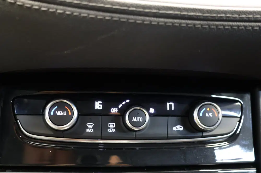 Opel Grandland 1.6 Turbo Hybrid Business Executive uit 2020, foto 11