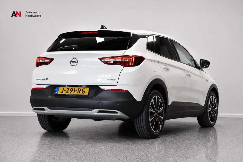Opel Grandland 1.6 Turbo Hybrid Business Executive uit 2020, foto 2