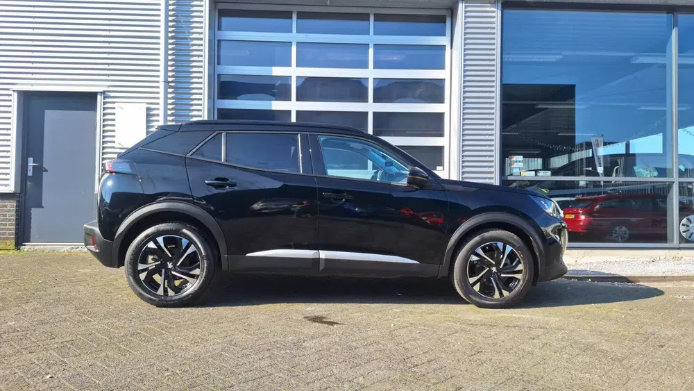Peugeot 2008 1.2 PureTech Allure Pack uit 2023, foto 6