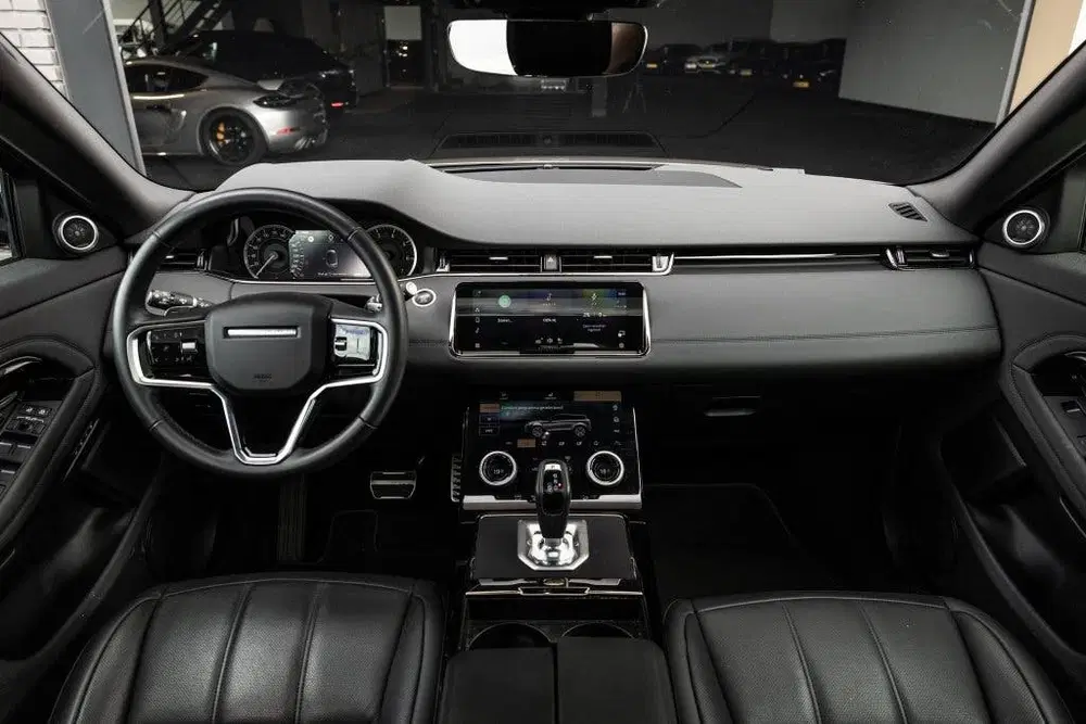 Land Rover Range Rover Evoque 1.5 P300e AWD R-Dynamic HSE uit 2023, foto 2