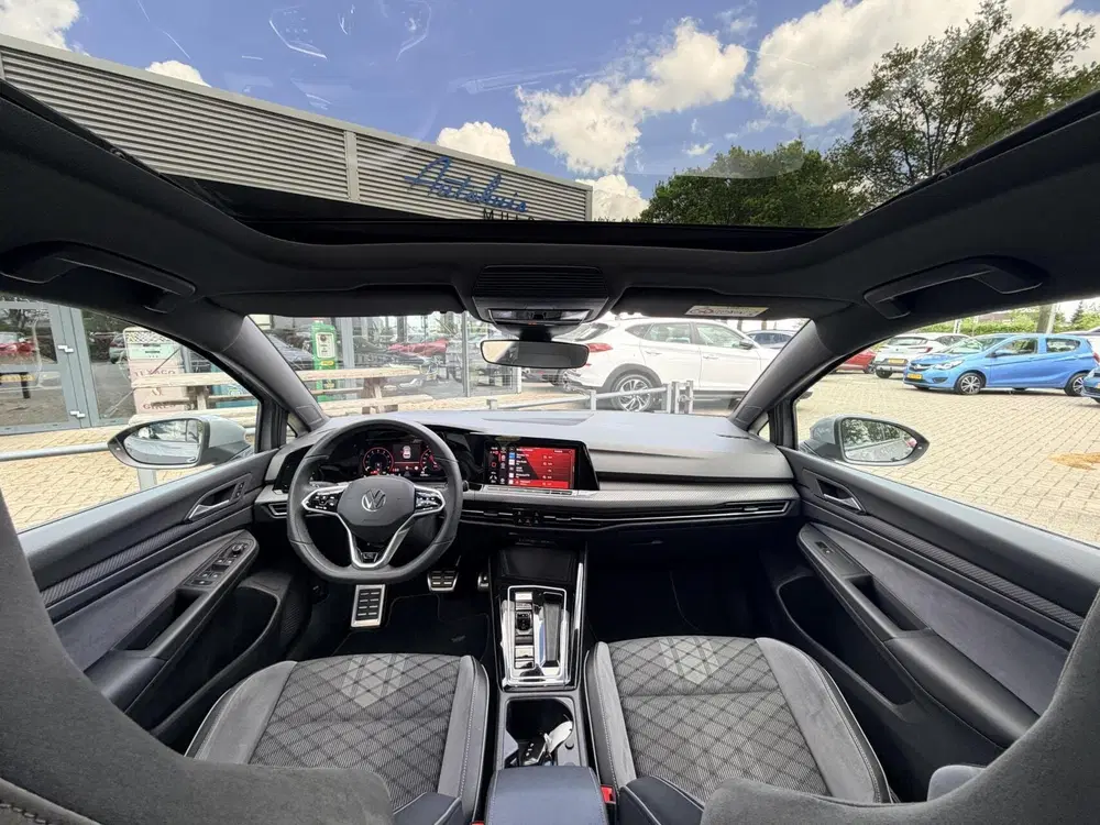 Volkswagen Golf 1.5 eTSI R-Line uit 2023, foto 7