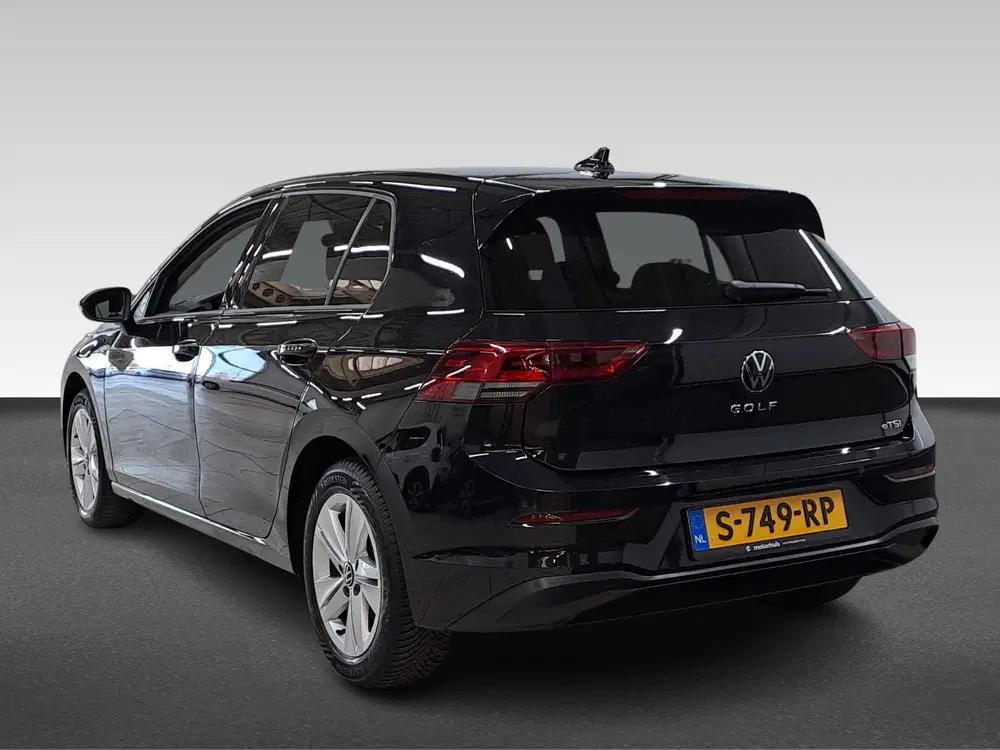 Volkswagen Golf 1.5 eTSI Life Business uit 2023, foto 3