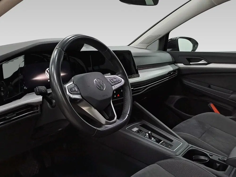 Volkswagen Golf 1.5 eTSI Life Business uit 2023, foto 4