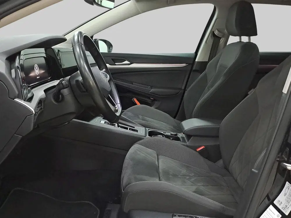 Volkswagen Golf 1.5 eTSI Life Business uit 2023, foto 5