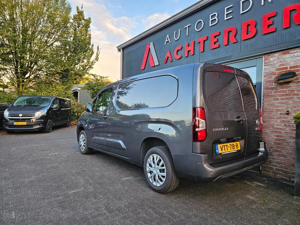 Fiat Doblo Doblò 1.5D 130pk L2 1000kg Automaat 130PK uit 2023, foto 3
