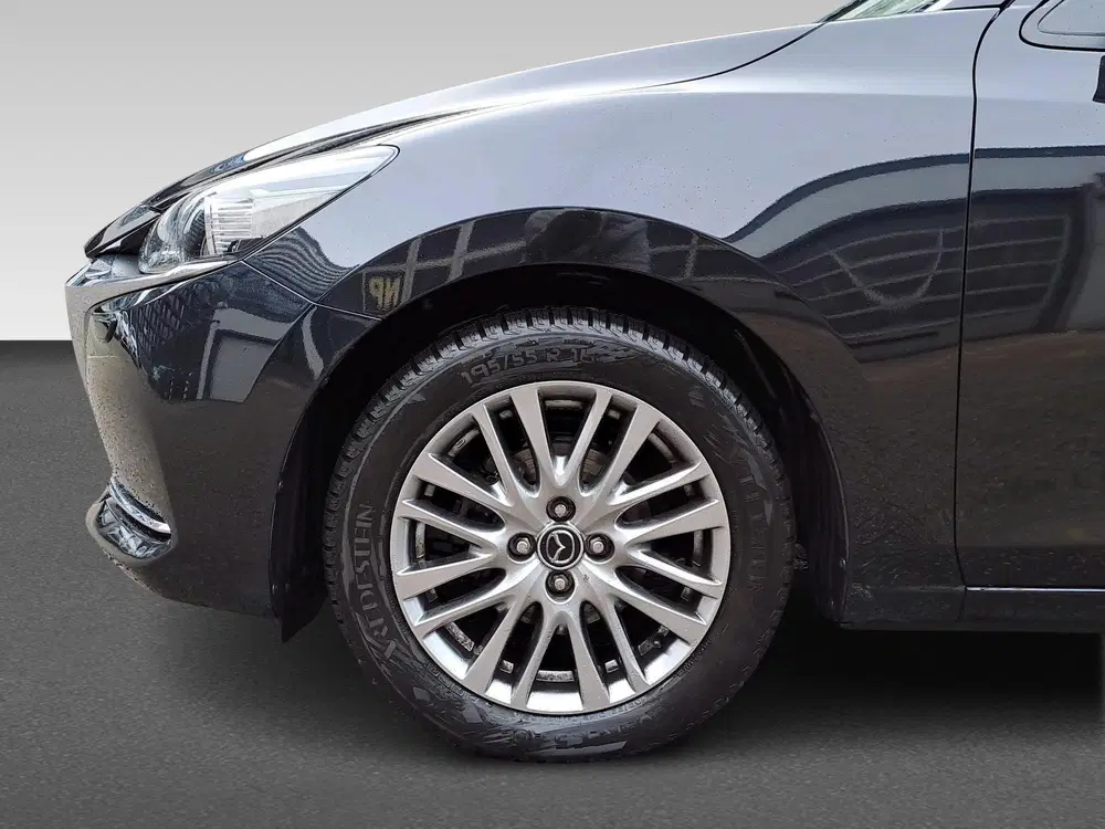 Mazda 2 1.5 SKYACTIV-G 90PK LUXURY NAVI CAMERA HUD uit 2022, foto 12