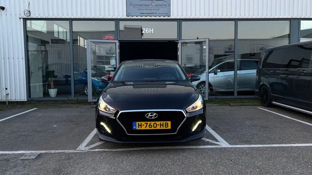 Hyundai i30 1.4 T-GDI Comfort AUTOMAAT uit 2019, foto 2