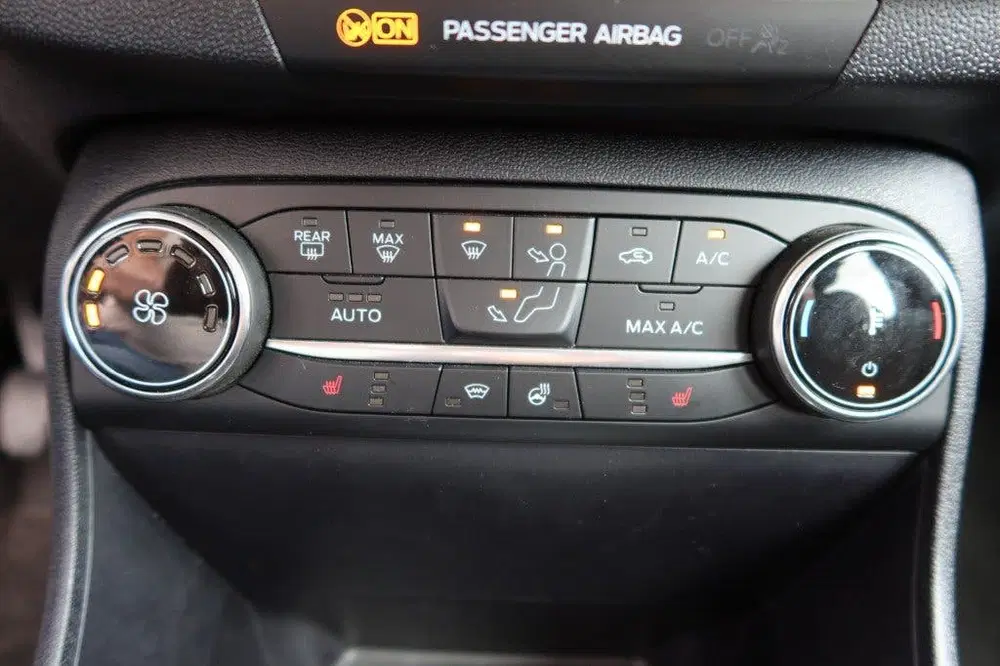 Ford Fiesta 1.0 EcoBoost Hybrid Titanium 125pk Clima uit 2023, foto 12