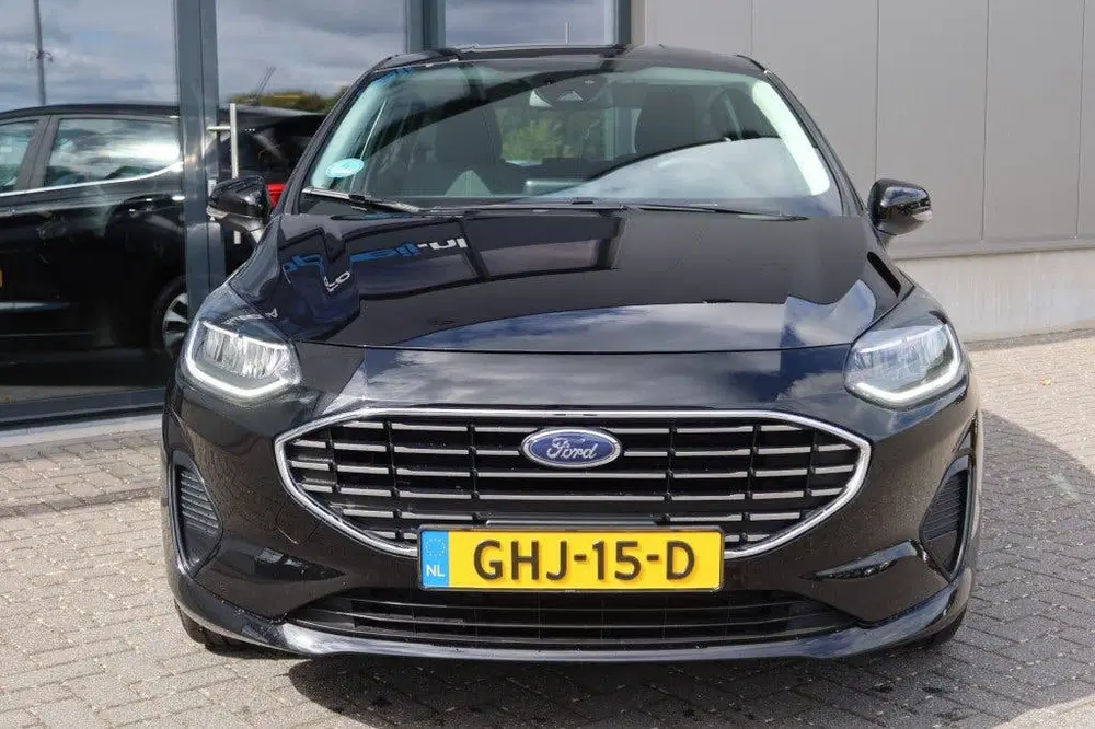 Ford Fiesta 1.0 EcoBoost Hybrid Titanium 125pk Clima uit 2023, foto 2