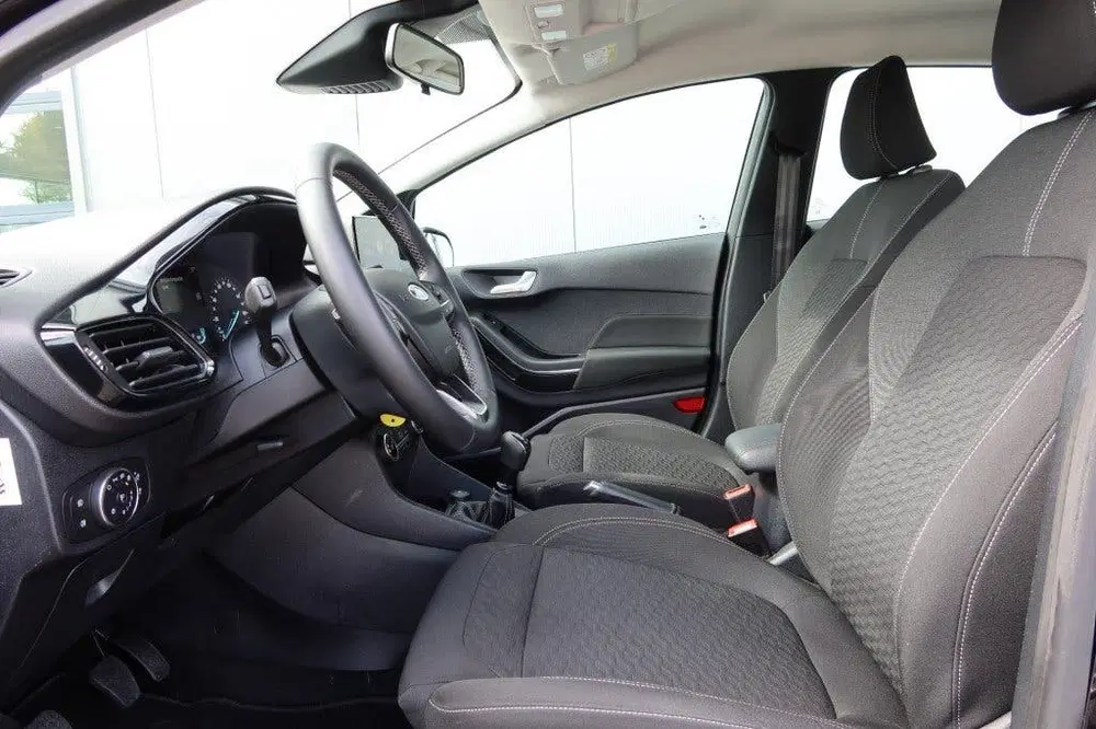 Ford Fiesta 1.0 EcoBoost Hybrid Titanium 125pk Clima uit 2023, foto 5