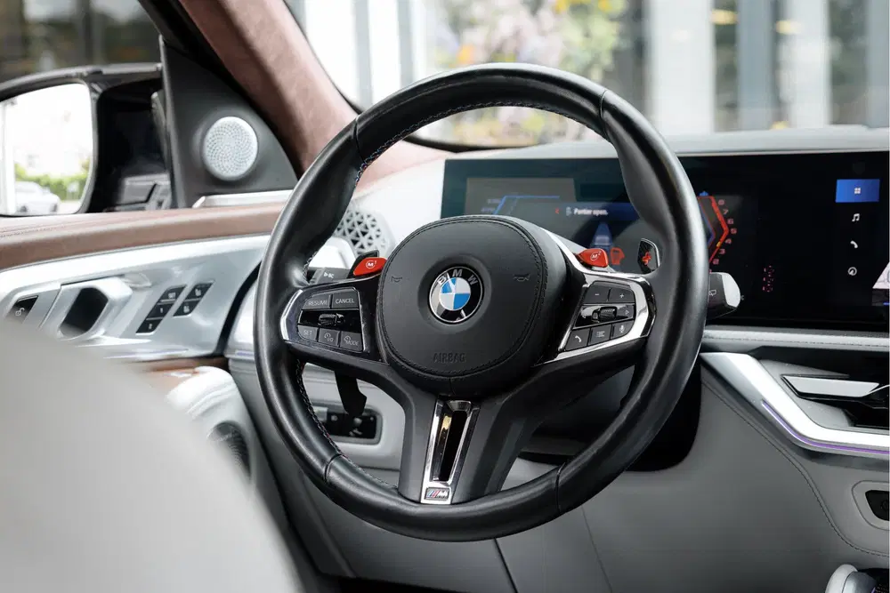 BMW XM 4.4 V8 30 kWh Bowers & Wilkins uit 2023, foto 11