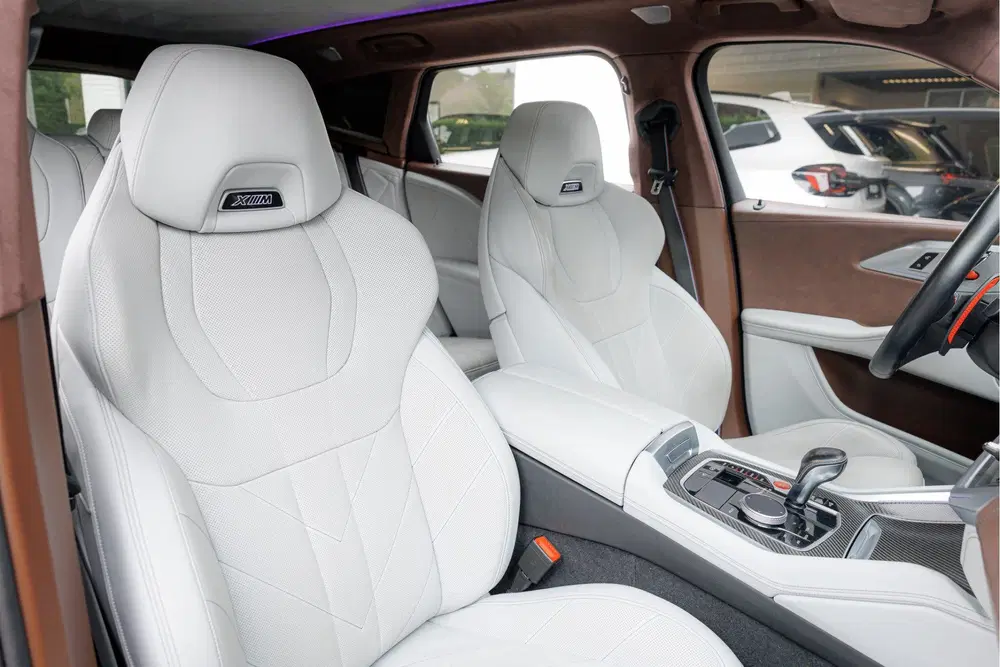 BMW XM 4.4 V8 30 kWh Bowers & Wilkins uit 2023, foto 4