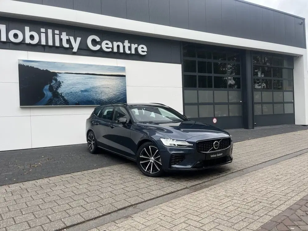 Volvo V60 T6 AWD + Dark uit 2025, foto 3