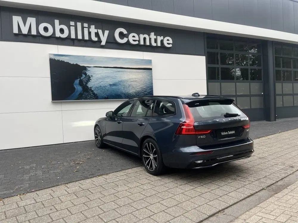 Volvo V60 T6 AWD + Dark uit 2025, foto 6