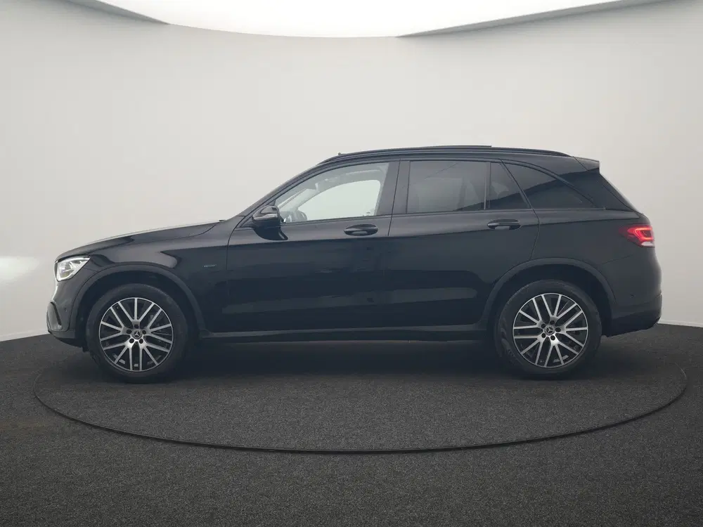 Mercedes-Benz GLC GLC 300e 4MATIC Premium PHEV 320pk Dealer uit 2021, foto 2