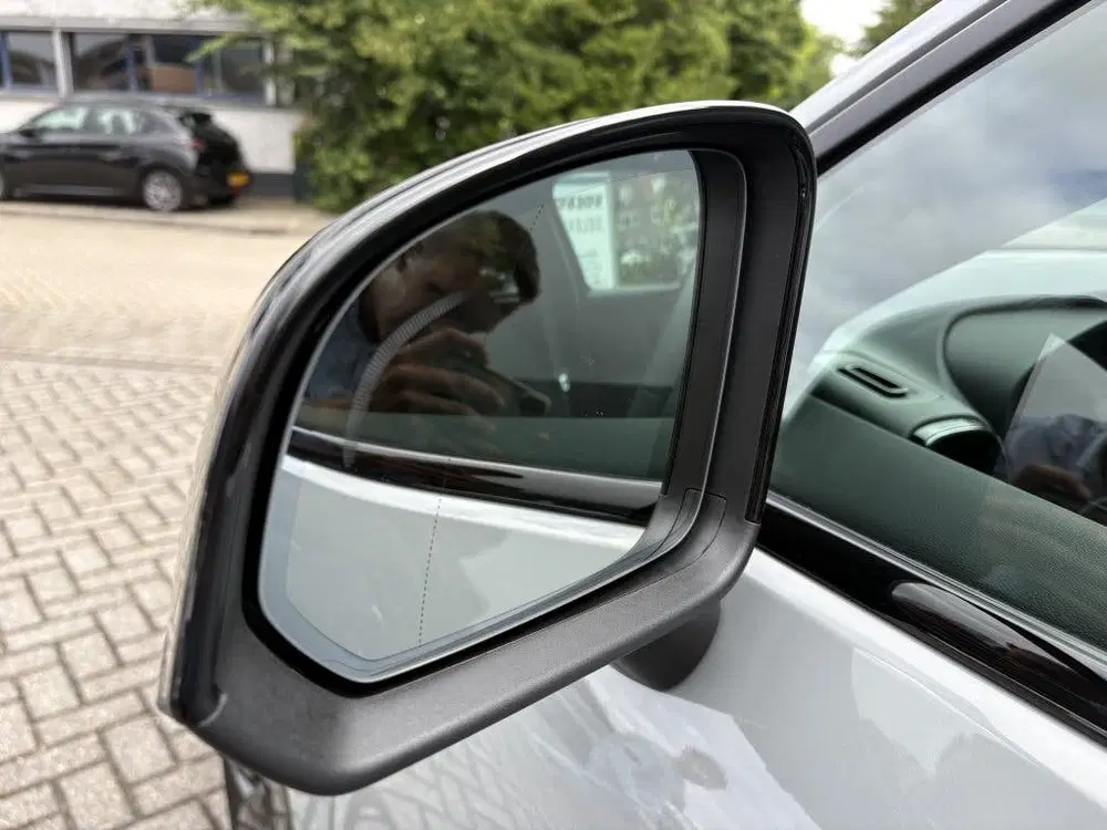 Volvo EX40 Single Extended Range Plus Black Edition uit 2025, foto 11
