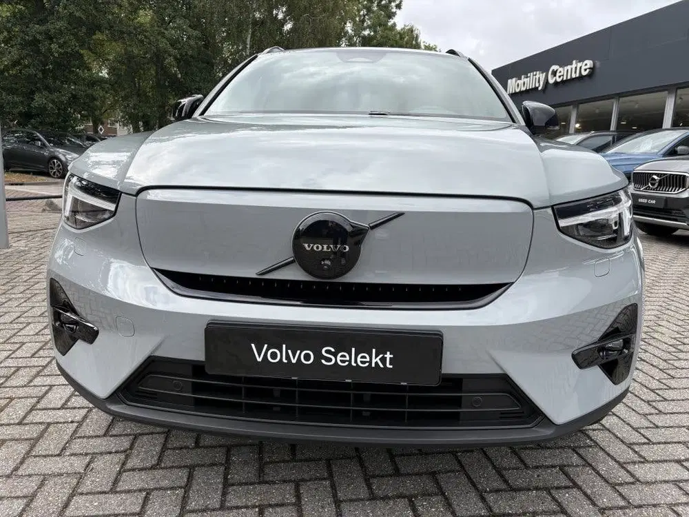 Volvo EX40 Single Extended Range Plus Black Edition uit 2025, foto 8