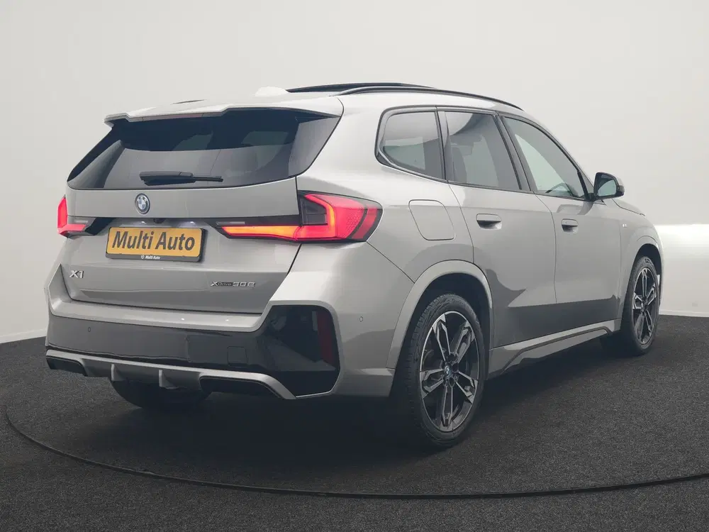 BMW X1 xDrive30e M Sport PHEV 326pk Dealer O.H. uit 2023, foto 4