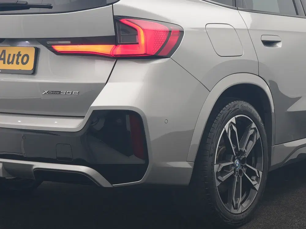 BMW X1 xDrive30e M Sport PHEV 326pk Dealer O.H. uit 2023, foto 9