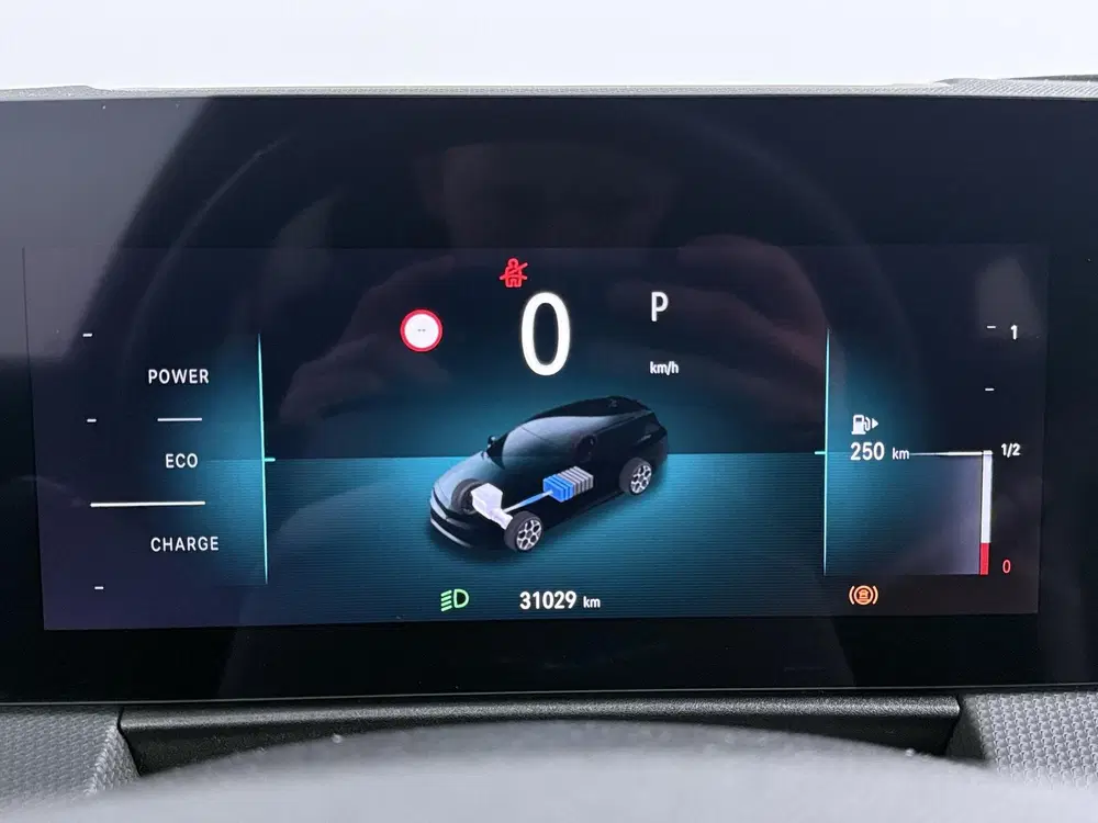 Opel Astra 1.2 Turbo Hybrid GS uit 2025, foto 4