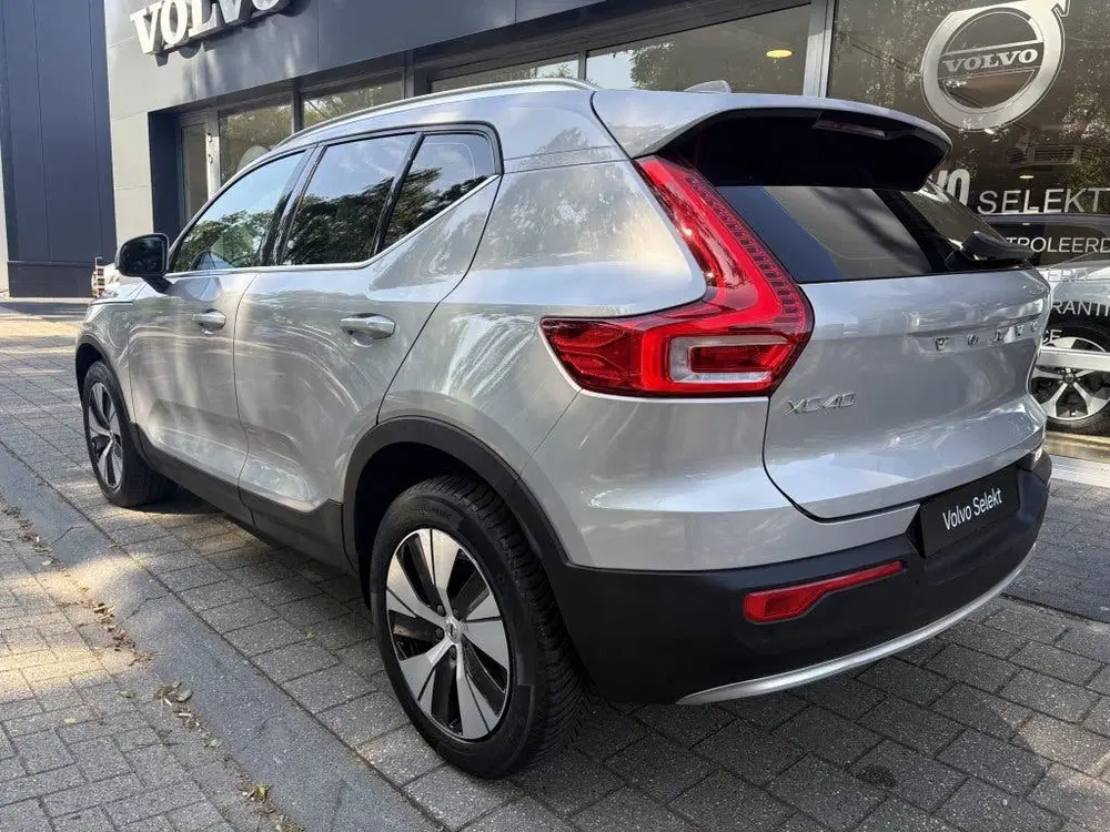 Volvo XC40 T4 Essential Bright uit 2022, foto 2
