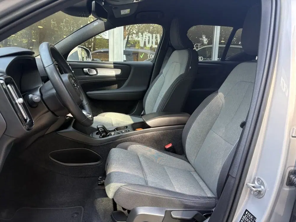 Volvo XC40 T4 Essential Bright uit 2022, foto 9