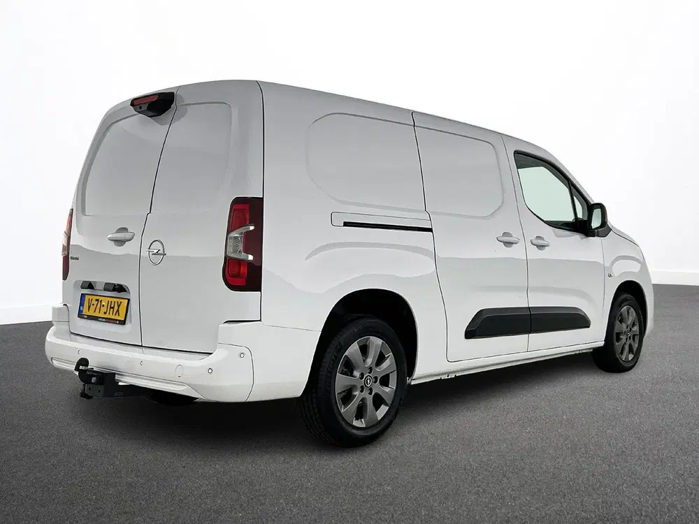 Opel Combo 1.5 BlueHDi 130pk L2 Automaat Apple Carpla uit 2024, foto 4
