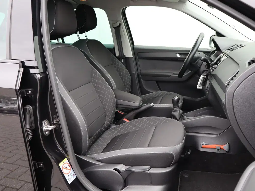 Skoda Fabia 1.0 TSI 95pk Ambition uit 2021, foto 15