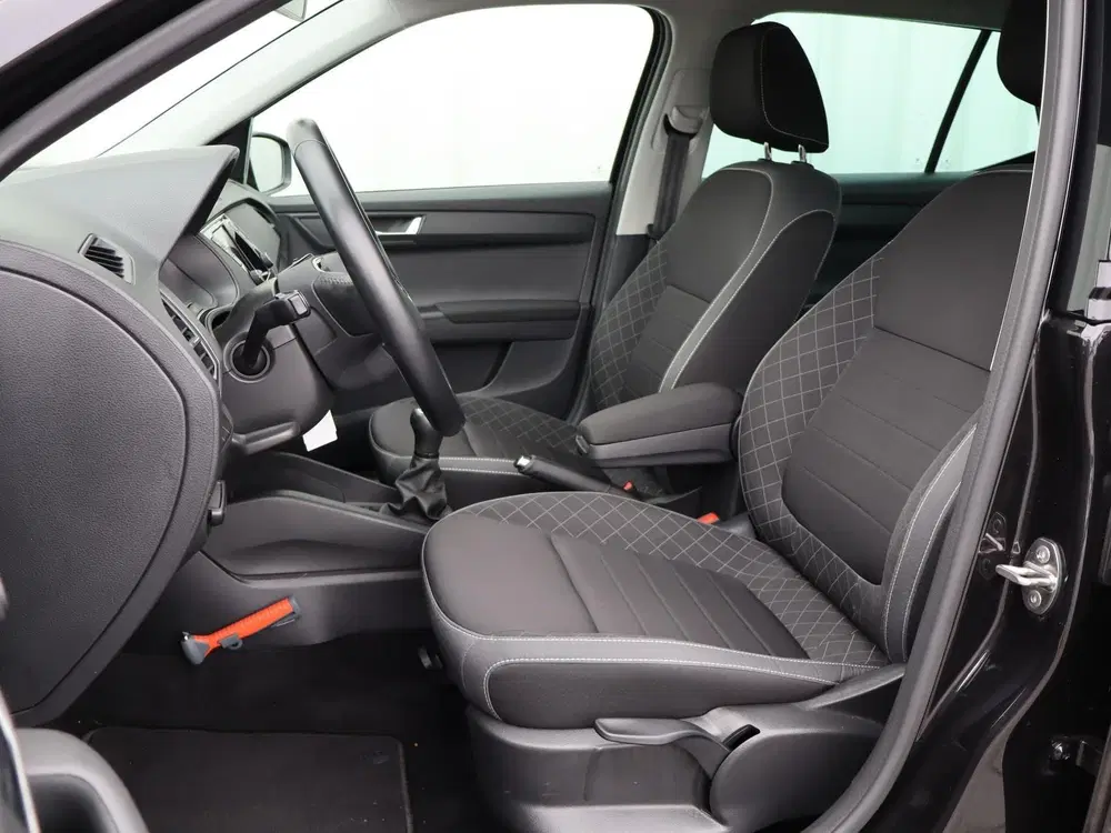 Skoda Fabia 1.0 TSI 95pk Ambition uit 2021, foto 4
