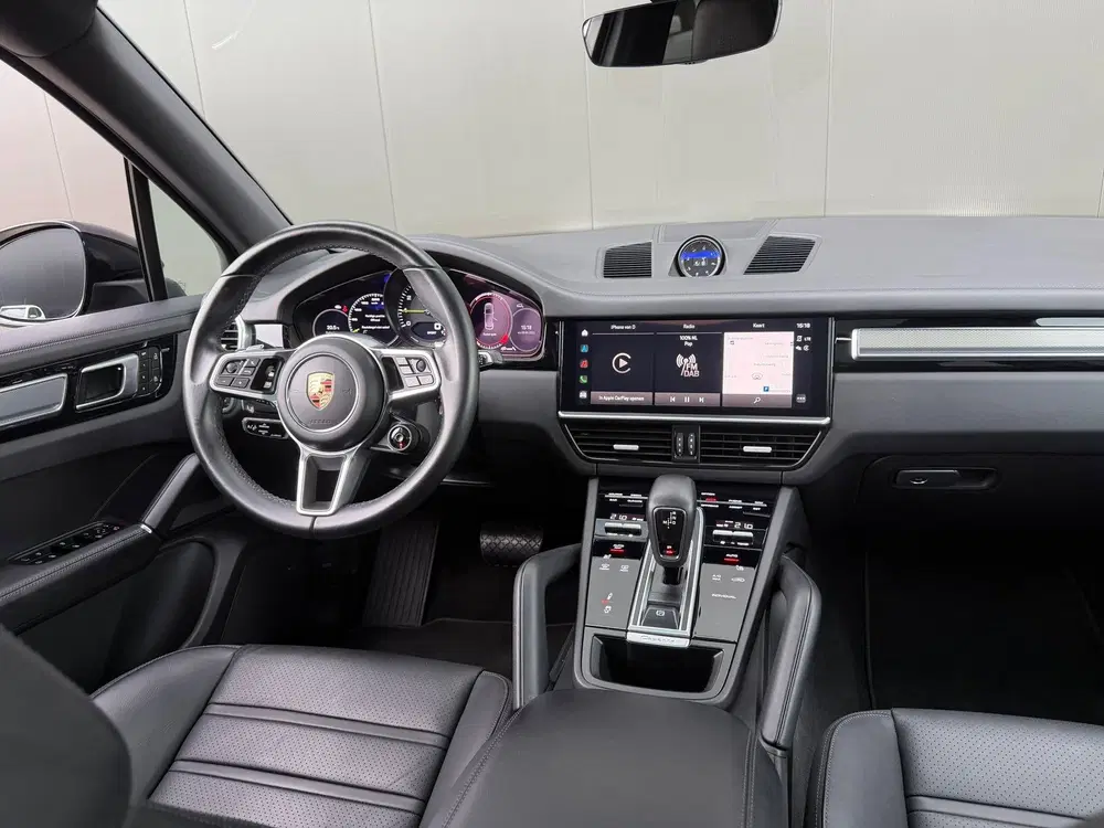Porsche Cayenne 3.0 E-Hybrid Platinum Edition Pano Trekhaa uit 2023, foto 4
