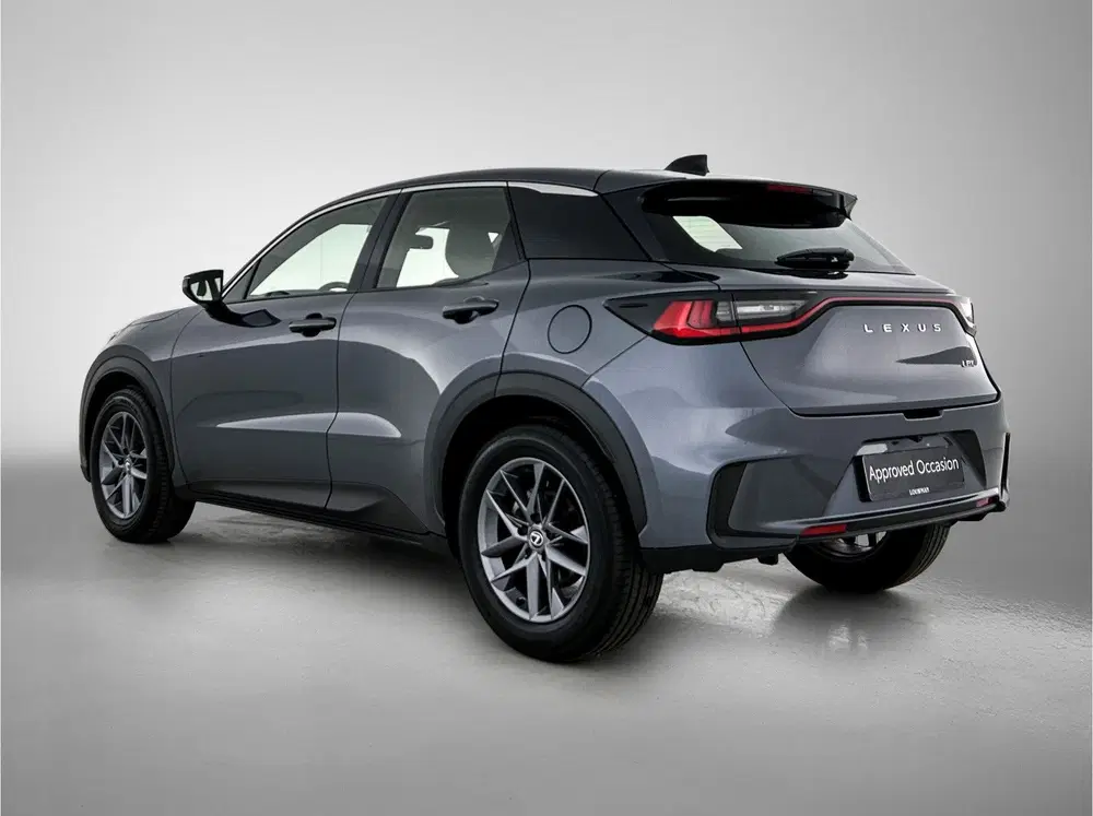 Lexus LBX 2WD uit 2024, foto 13