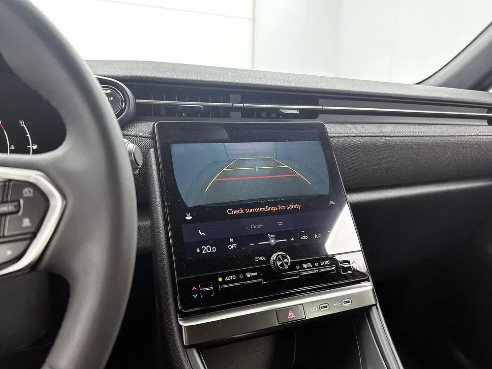 Lexus LBX 2WD uit 2024, foto 8