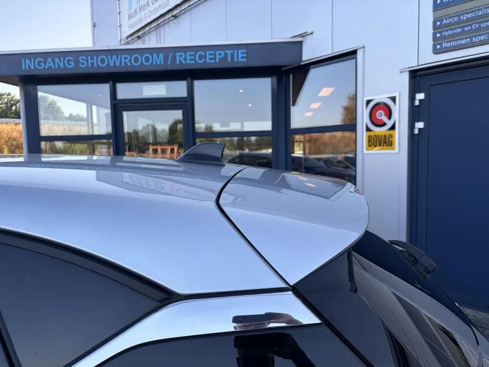 Renault Captur 1.6 E-Tech Hybrid 145 Initiale Paris Autom uit 2022, foto 10