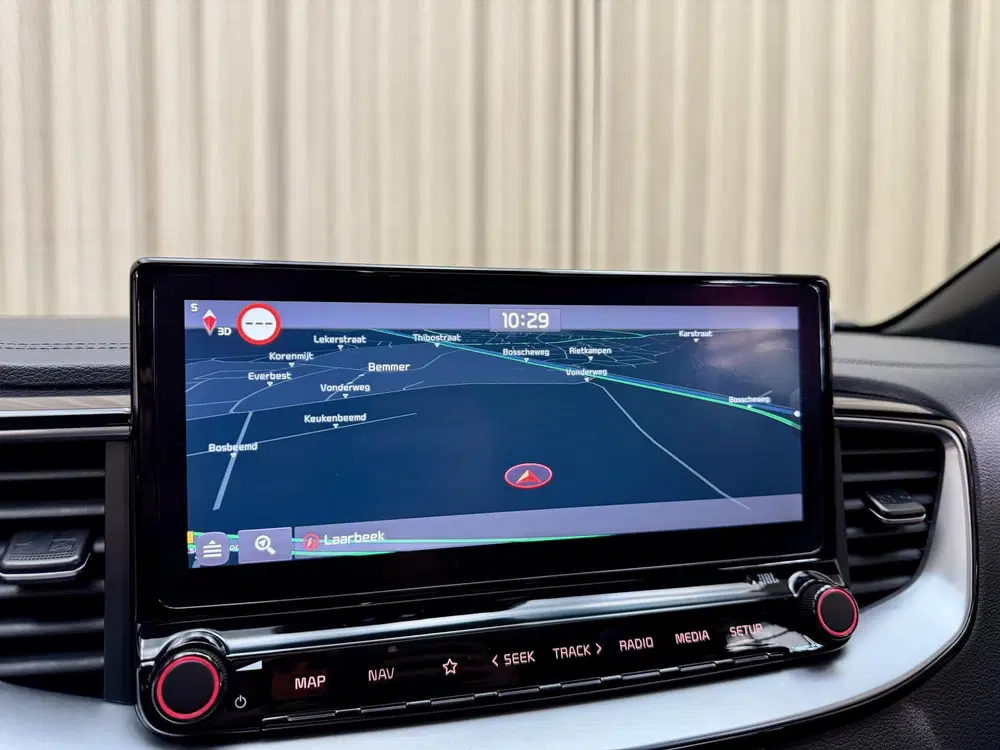 Kia ProCeed 1.6 T-GDI GT *Panoramadak* Digital Cockpit uit 2019, foto 10