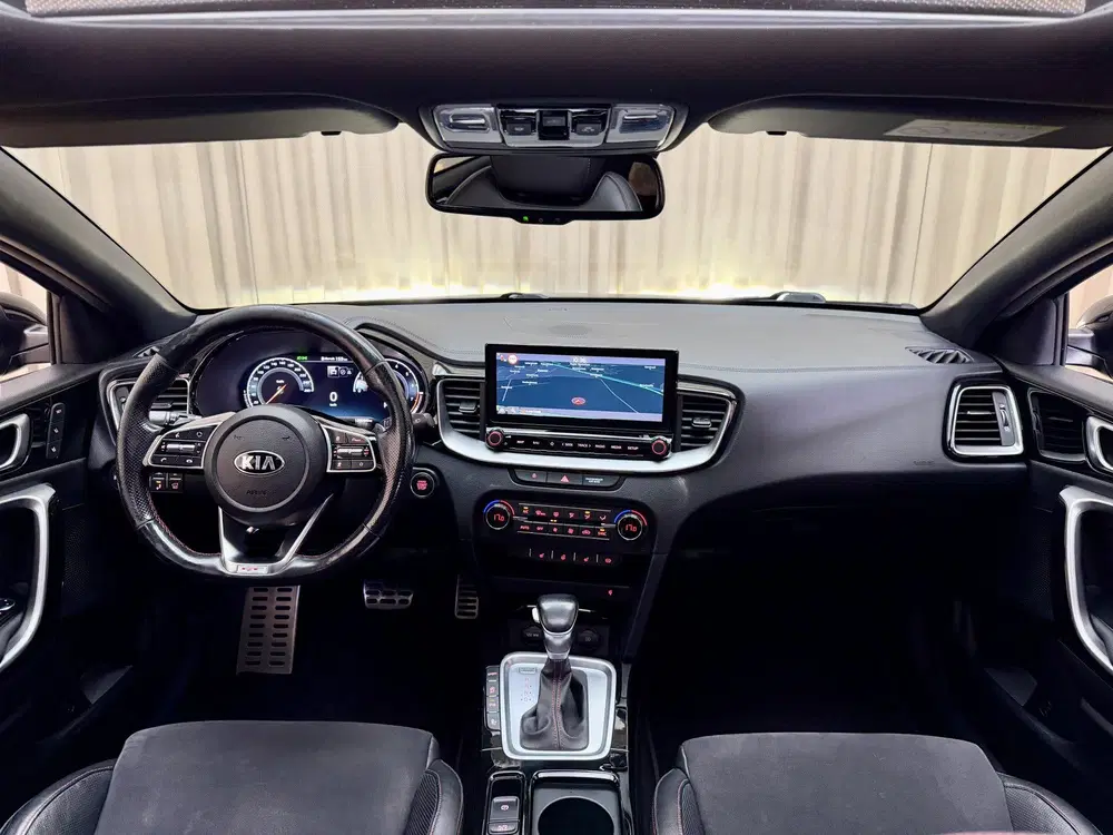 Kia ProCeed 1.6 T-GDI GT *Panoramadak* Digital Cockpit uit 2019, foto 2