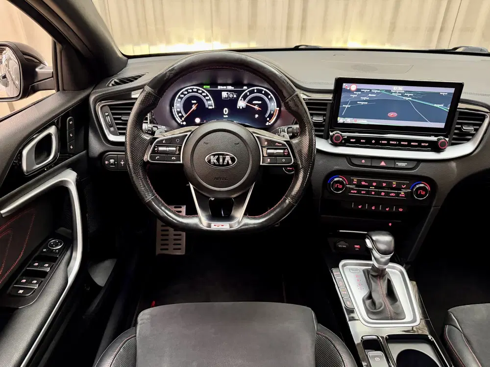 Kia ProCeed 1.6 T-GDI GT *Panoramadak* Digital Cockpit uit 2019, foto 9