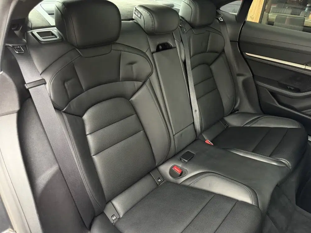 Porsche Taycan Turbo 93 kWh 626pk uit 2020, foto 11