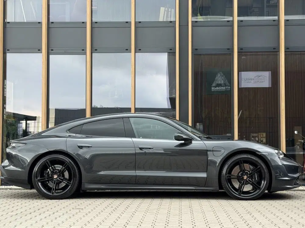 Porsche Taycan Turbo 93 kWh 626pk uit 2020, foto 12