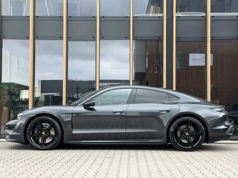 Porsche Taycan Turbo 93 kWh 626pk uit 2020, foto 5