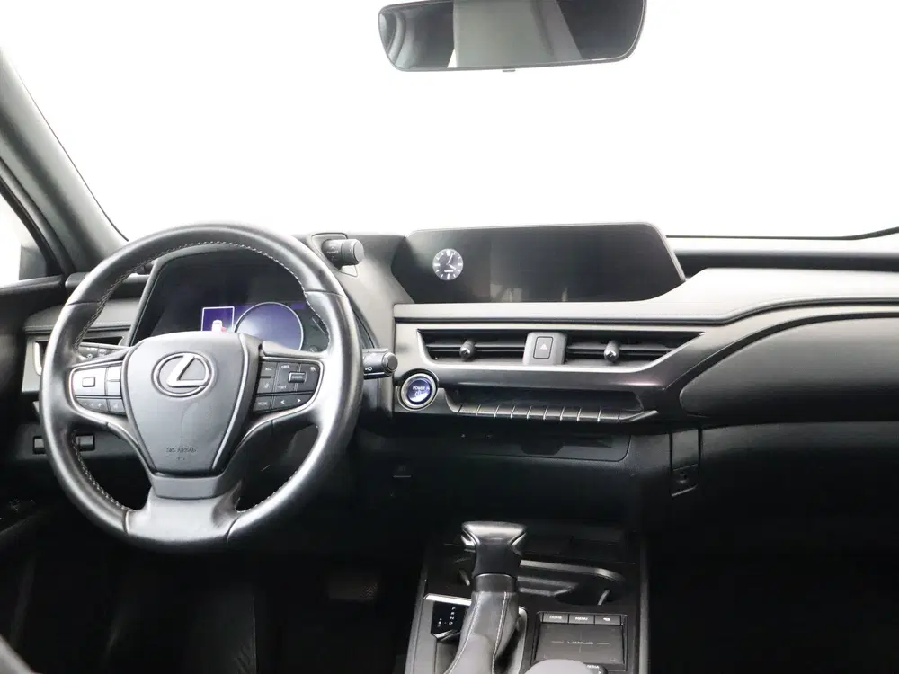Lexus UX 250h Preference Line uit 2021, foto 4
