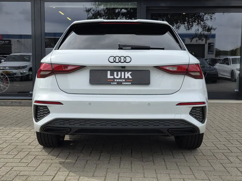 Audi A3 45 TFSI e S edition Competition + 3x S-LIN uit 2023, foto 10