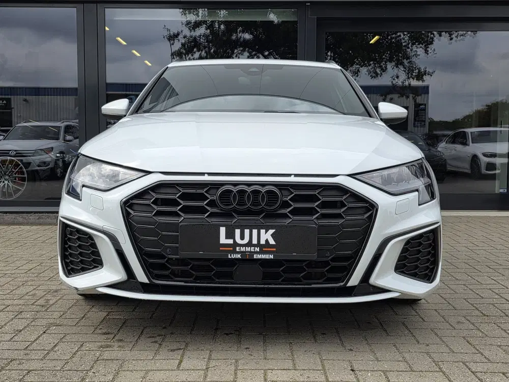 Audi A3 45 TFSI e S edition Competition + 3x S-LIN uit 2023, foto 5