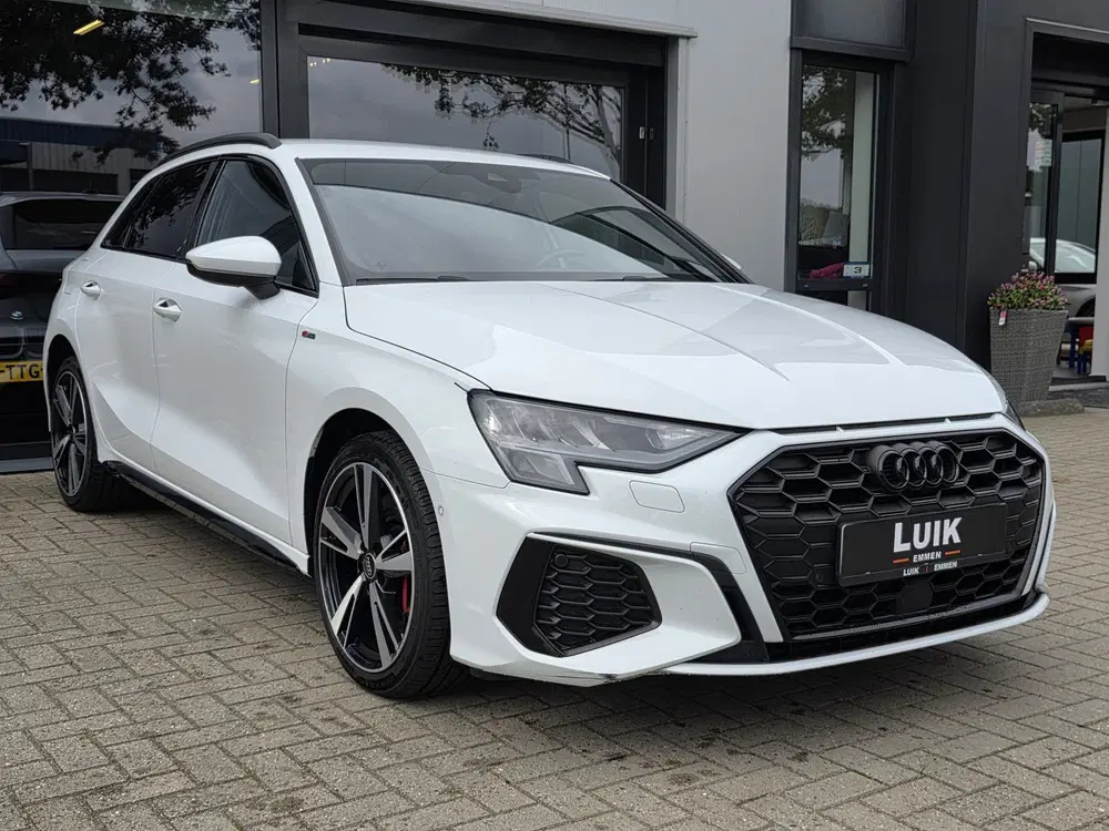 Audi A3 45 TFSI e S edition Competition + 3x S-LIN uit 2023, foto 6