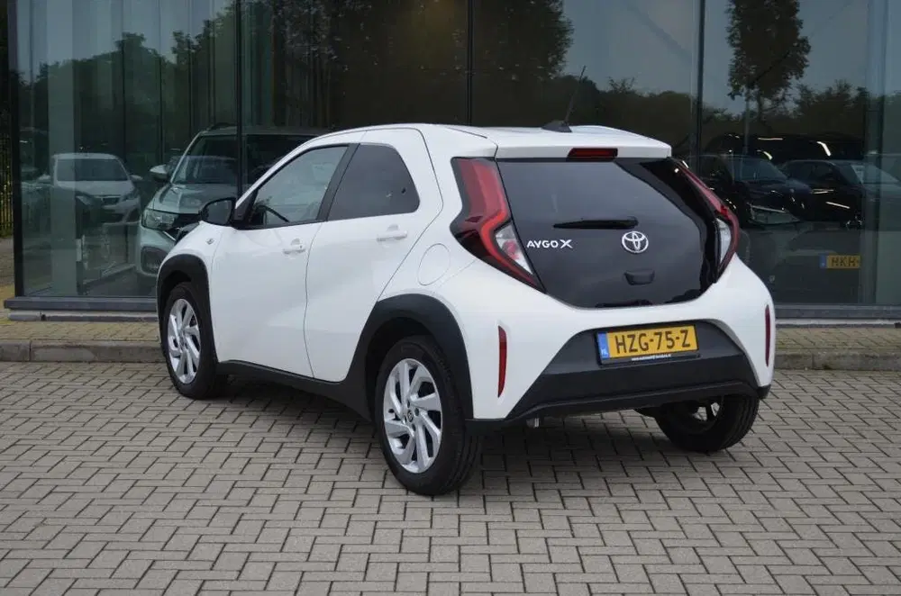 Toyota Aygo X 1.0 VVT-i MT Play uit 2022, foto 3